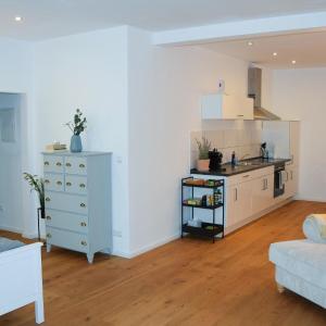 Modernes Studio Appartement mit Leseecke
