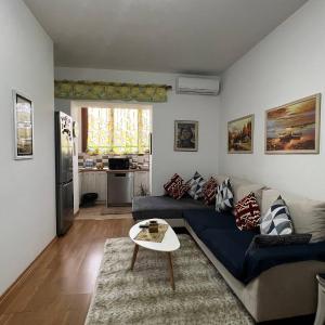 Cozy Nest Ledi