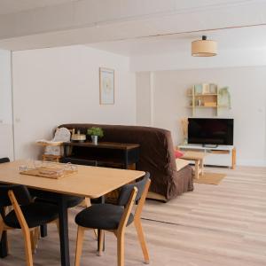 Bergerie du centre ville - 1 chambre, équipement bébé, wifi et draps inclus