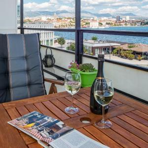 Sea Chic Apartment near Old town, Amazing view