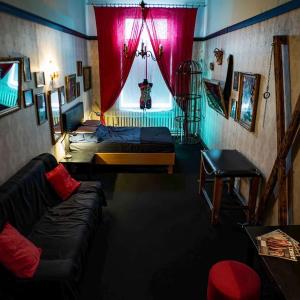 Vintage BDSM Kinky Apartment - ENTIRE 65m2 space for up to 6-guests - FULLY EQUIPPED