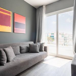 UrbanStyle apt with 360 view