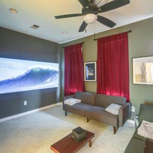 5 Mi to US Capitol: Washington DC Townhome