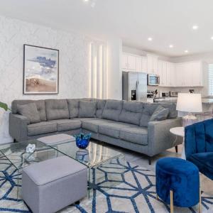 8976 Amelia Downs