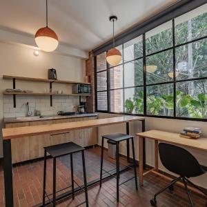 The Somos Flats Laureles