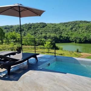 Glamping A frame lake Heated pool