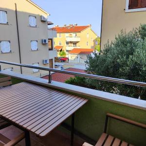 Apartment Agava, 200m from Kamenjak, own terrace, garden and parking, new kitchen