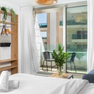 Luxury living 100 meter from the beach - by Edomlux