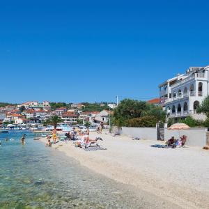 Apartments by the sea Okrug Gornji, Ciovo - 9693
