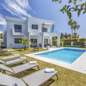 ViVi Homes -Villa Ruby Pool, Garden, Golf & Beach