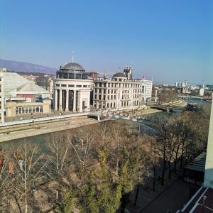 CALLA 5 Apartment - Main Square, in the City Shopping Center - PARKING SLOT WITH SECURITY AND VIDEO CAMERA