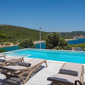 Beachfront Villa Larisa with Whirlpool, Media room