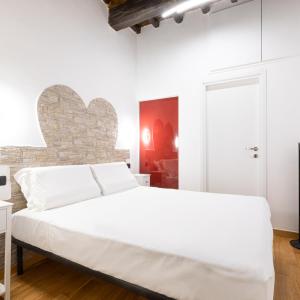 Red Heart in Trastevere