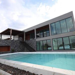 Million Stars Poolvilla and Glamping