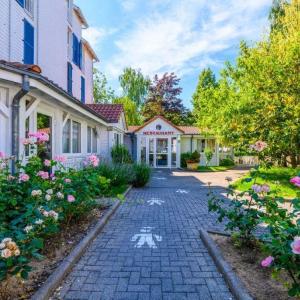 Hotel Strasbourg Montagne Verte & Restaurant - Free Parking