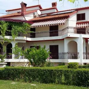 Apartments by the sea Palit, Rab - 15794