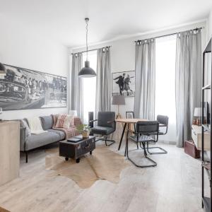 Two-bedroom apartment next to Music Academy