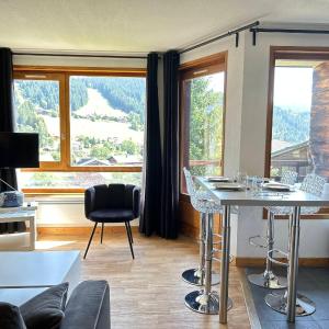 Les Gets - Appartement rénové 3 étoiles, face aux pistes, balcon et parking - FR-1-623-294