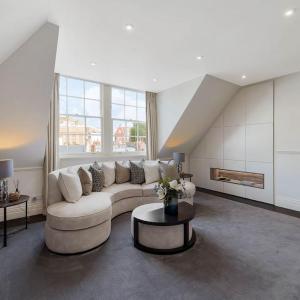 Knightsbridge Apartment | Harrods, Hyde Park & Sloane Street