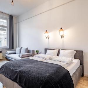 Luxurious Apartments At City Center