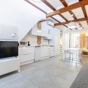 ApartUP Las Arenas Beach