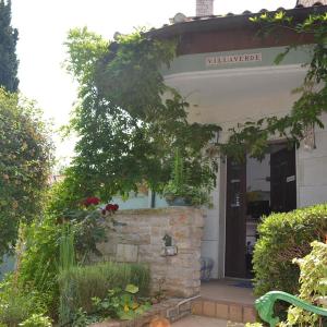 Villa Verde Apartments and Rooms