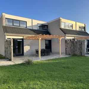 Holiday Home on Texel with Garden Terrace