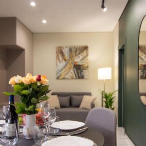 Luxury 2 bedroom apt in Athens center