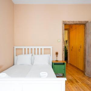 Sofia City Center 1BD Flat with Workspace by Flat Mаnager