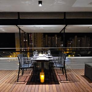 BoB Luxury Design & Sea View Apartment