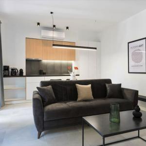Academy Elegant Apartment #201