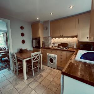 Scallop Cottage Oasis of Calm - Pass the Keys