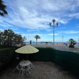 Jardin sur la Promenade des Anglais
