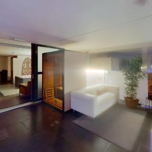 Masumi Spa Suite - Private Infrared Sauna and Jacuzzi - Antwerp Centre
