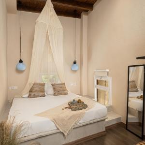 Artemide city places _Leon tiny suite