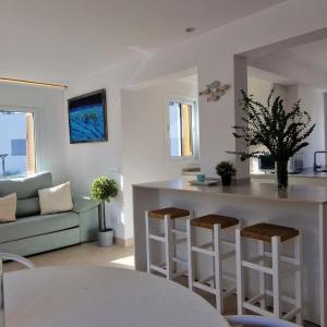 Moderno apartamento cerca del mar