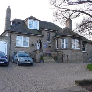 Sandilands House