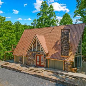 Selah cabin