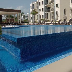 Excellent 2 bedroom condo with pool!