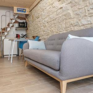 Duplex with exposed stone Heart of Lyon 3rd arrondissement near Part-Dieu