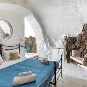 Pepita apartment , big window to the sea