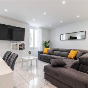 Grand appartement- Le Port A/C