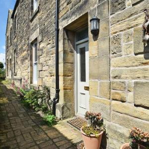 Riverbank Cottage