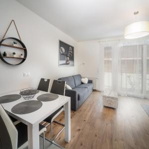 Grace Pine Apartment 2