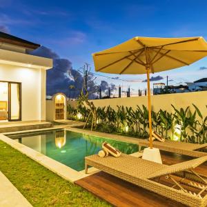 Villa Celestial Brand New Enchanting 2 BR with Aircon Living Canggu