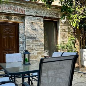 Stone house in Afissos