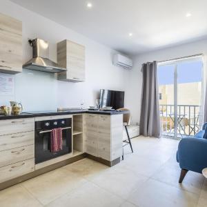 High Floor Apartment for 2 with sofa bed - By Solea