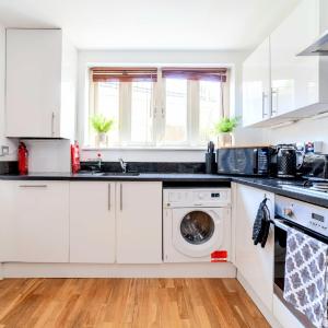 Comfy 2 bed Apt with Private Garden,Battersea Central LDN