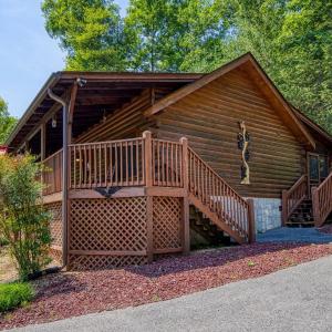 ER306- A Smoky Mountain Dream- Great location- Close to town cabin