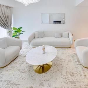 Bright new apartment near Burj Khalifa